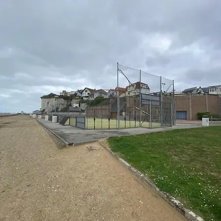 Les Cygnes De Apartment *